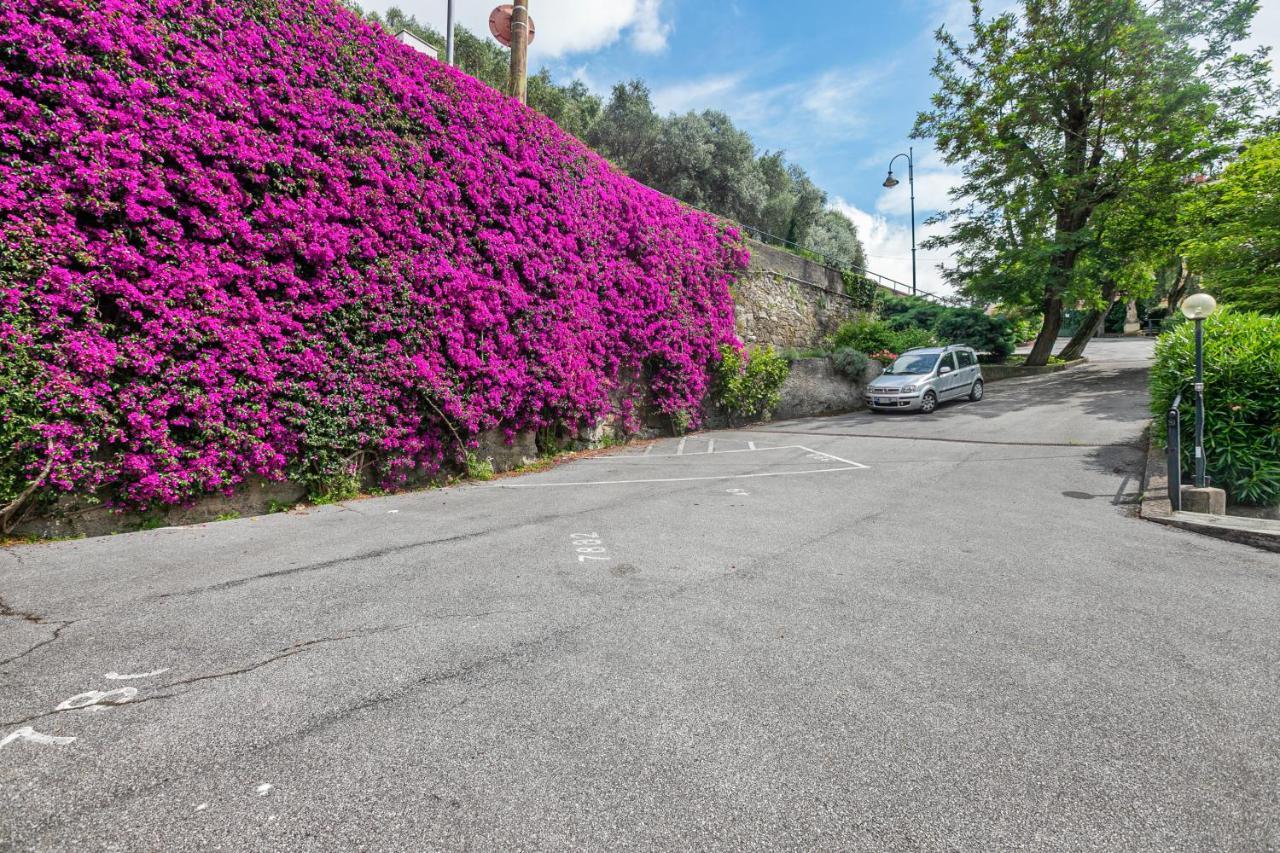 Camogli Bright Apartment With Parking Exterior photo